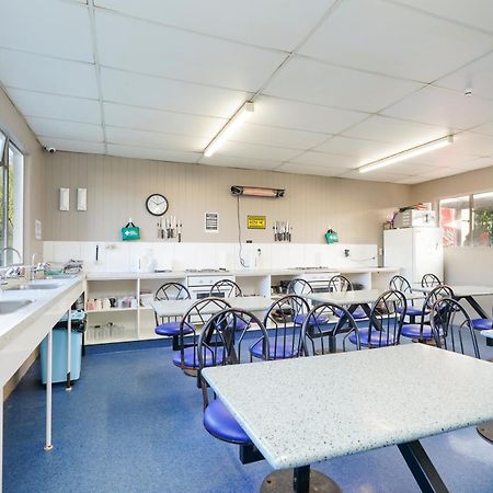 Beach Road Holiday Park Otatara Extérieur photo