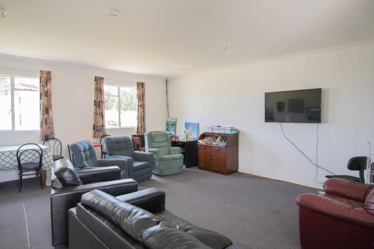 Beach Road Holiday Park Otatara Extérieur photo