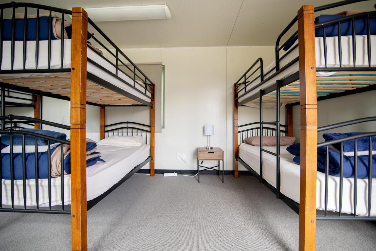 Beach Road Holiday Park Otatara Extérieur photo