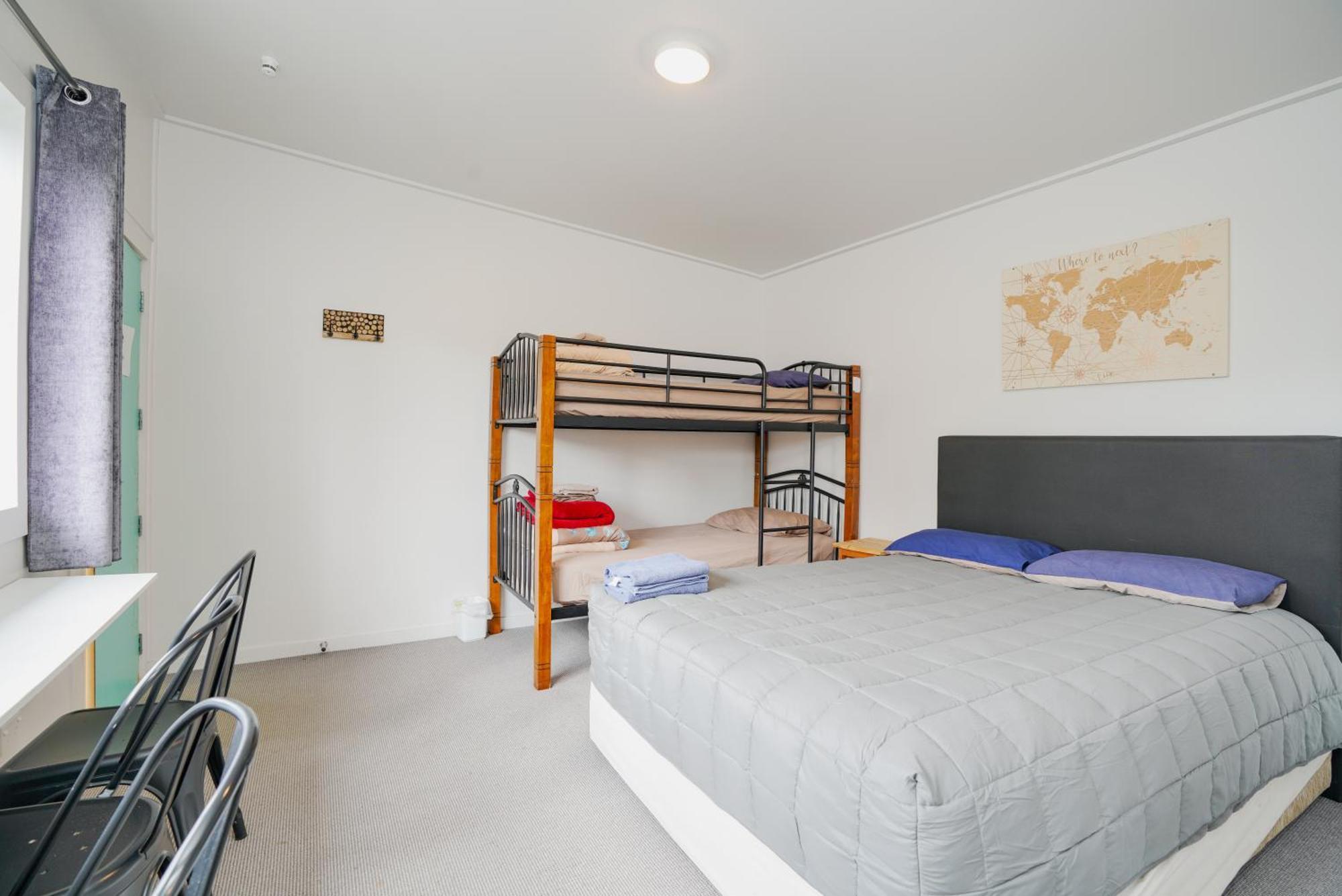 Beach Road Holiday Park Otatara Extérieur photo