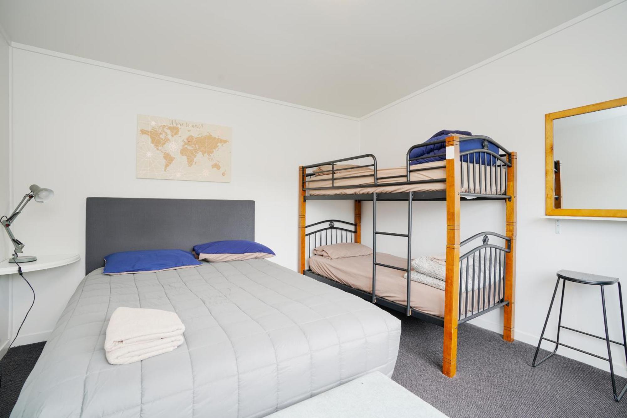 Beach Road Holiday Park Otatara Extérieur photo