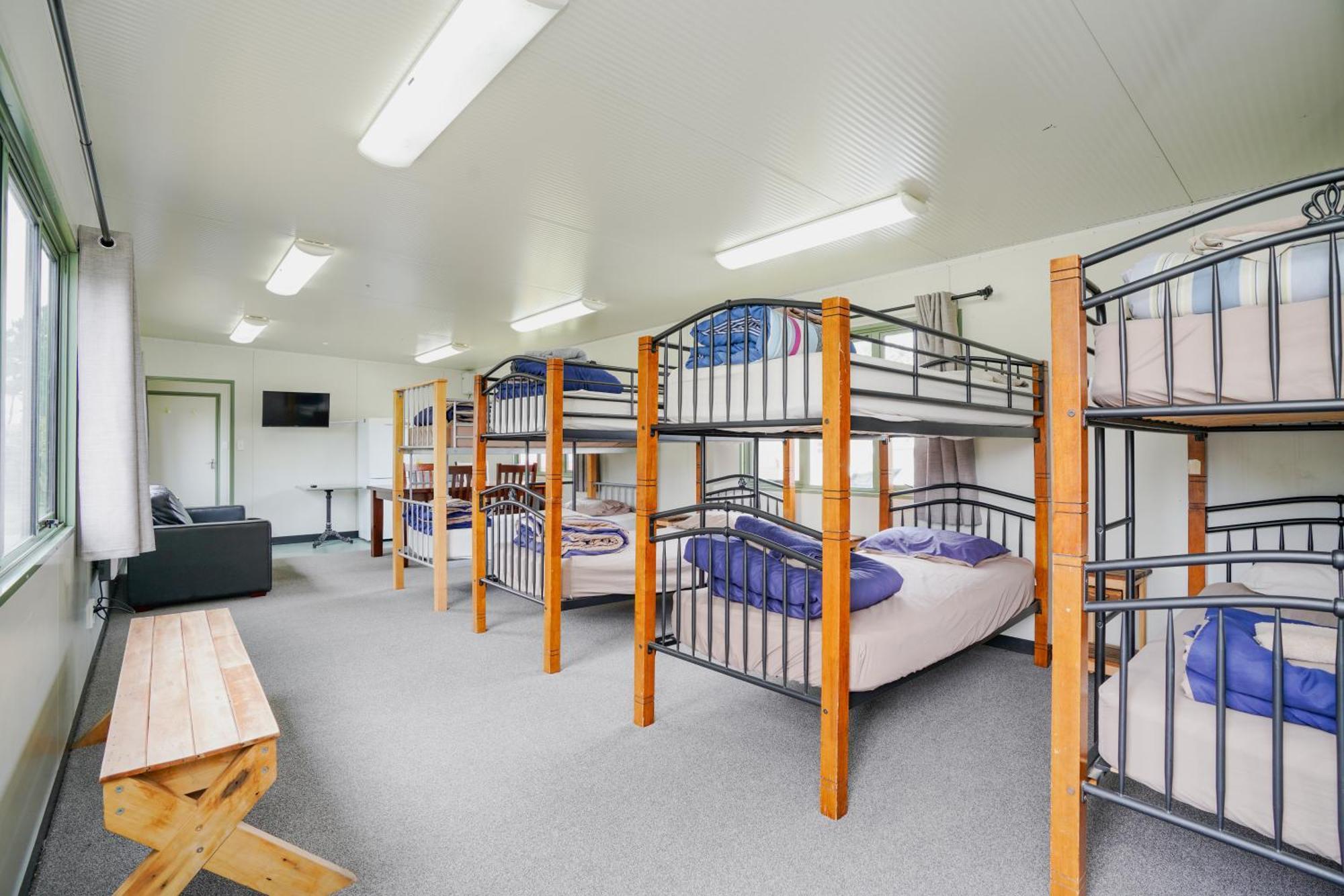 Beach Road Holiday Park Otatara Extérieur photo