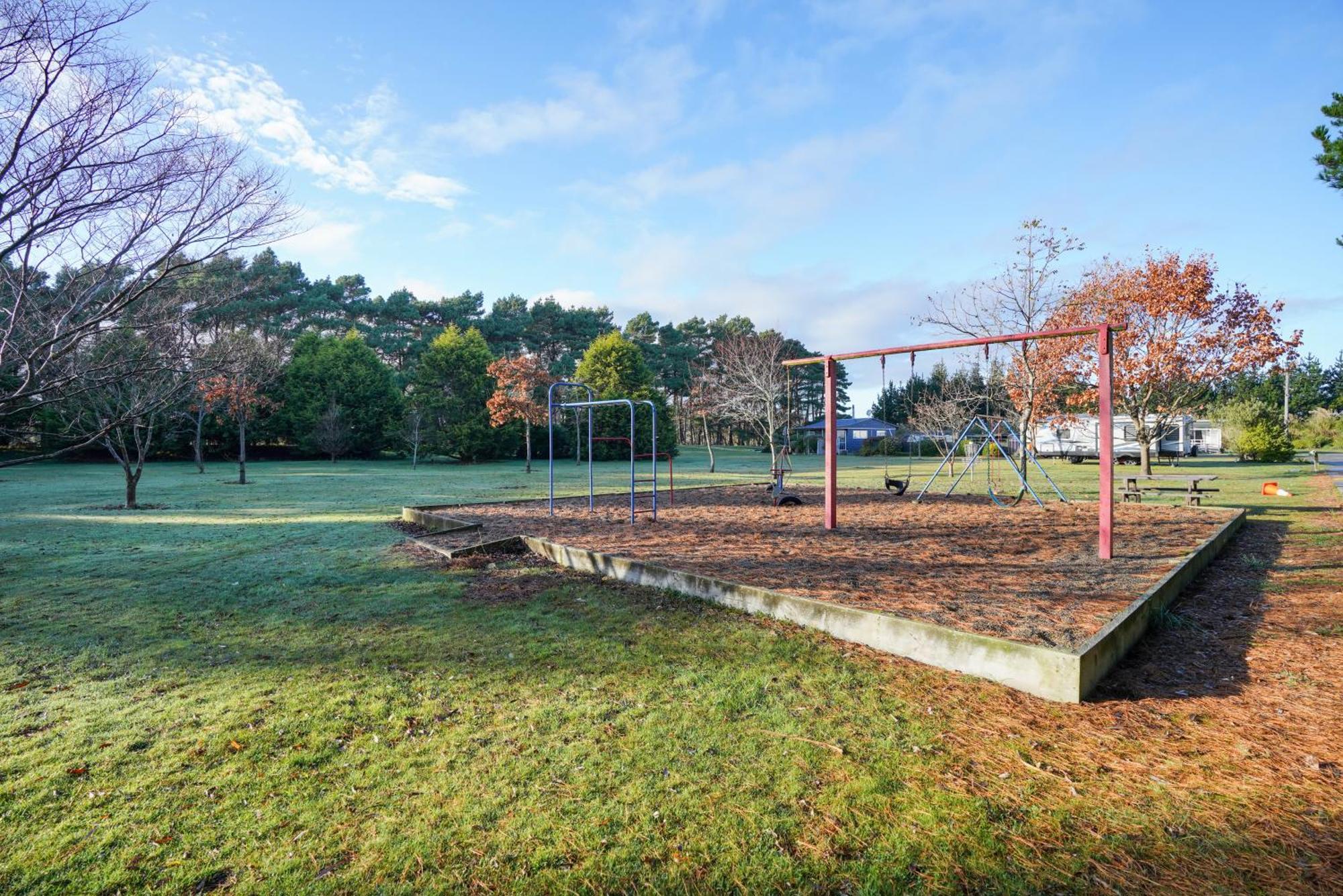 Beach Road Holiday Park Otatara Extérieur photo