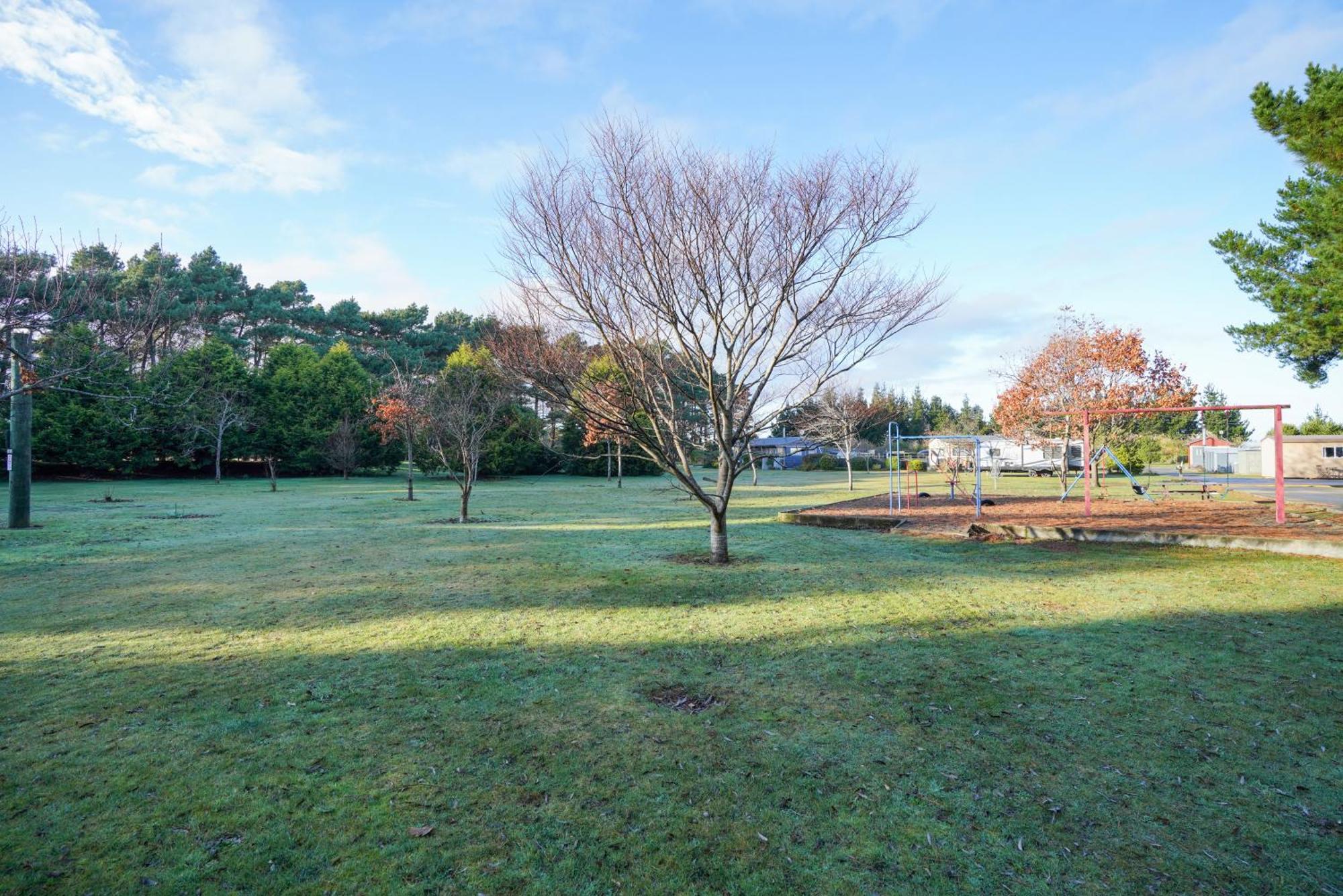 Beach Road Holiday Park Otatara Extérieur photo